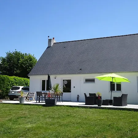 Comfortable Bungalow, Pink Granite Coast, Cleaning Included